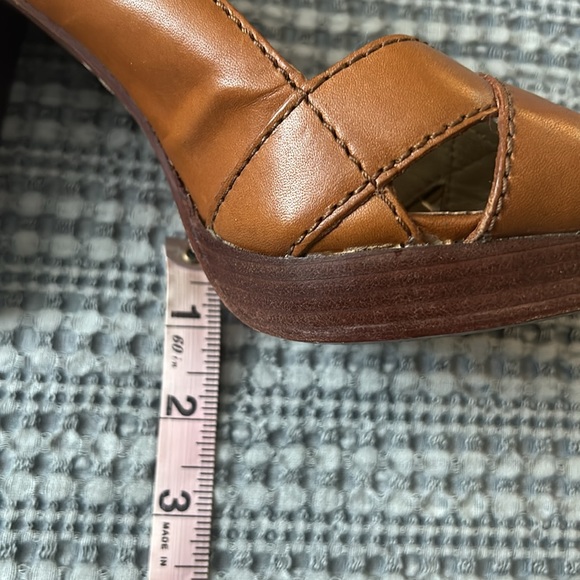 🆕 Michael Kors Leather Heel with Gold Buckle Toe - Picture 14 of 14
